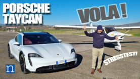 PORSCHE-TAYCAN-elettrica